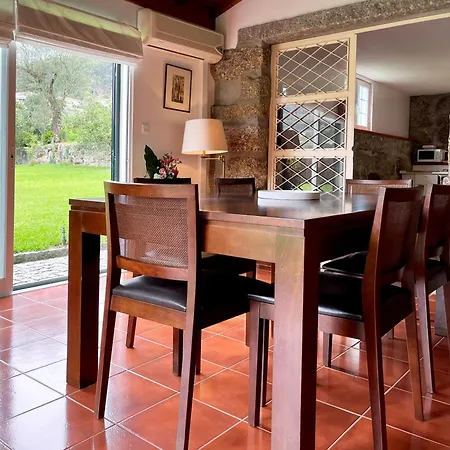 Nyaraló Casa Do Laranjal Vila Nova de Famalicão