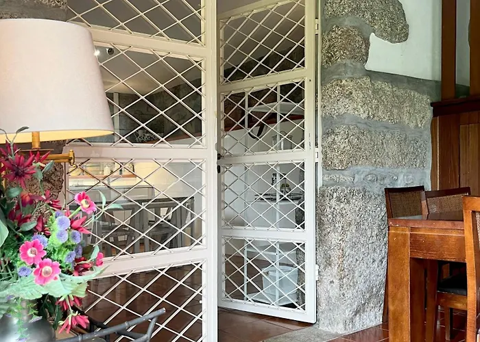 Casa Do Laranjal 빌라노바데파말리카오