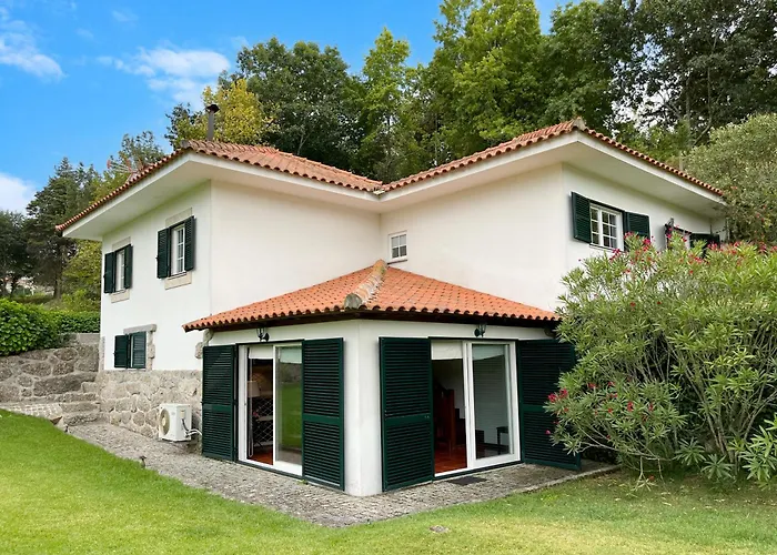 Casa Do Laranjal 빌라노바데파말리카오